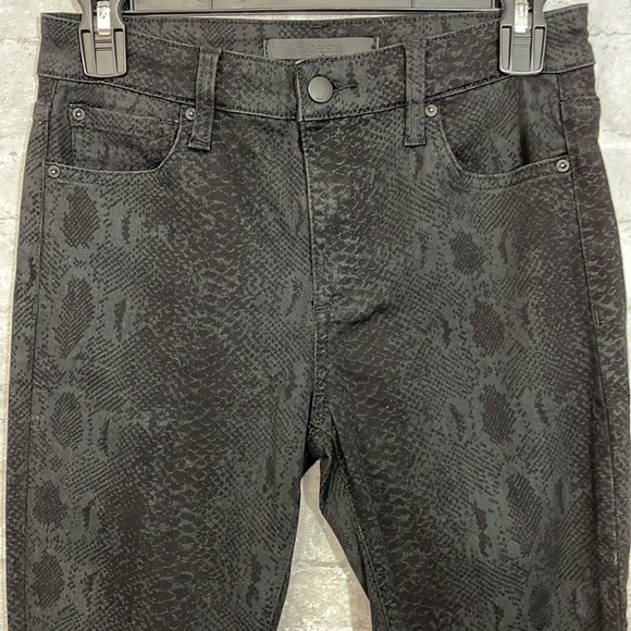 Joe’s The Icon Mid Rise Skinny Ankle in Black Snake Print - Picture 2 of 7